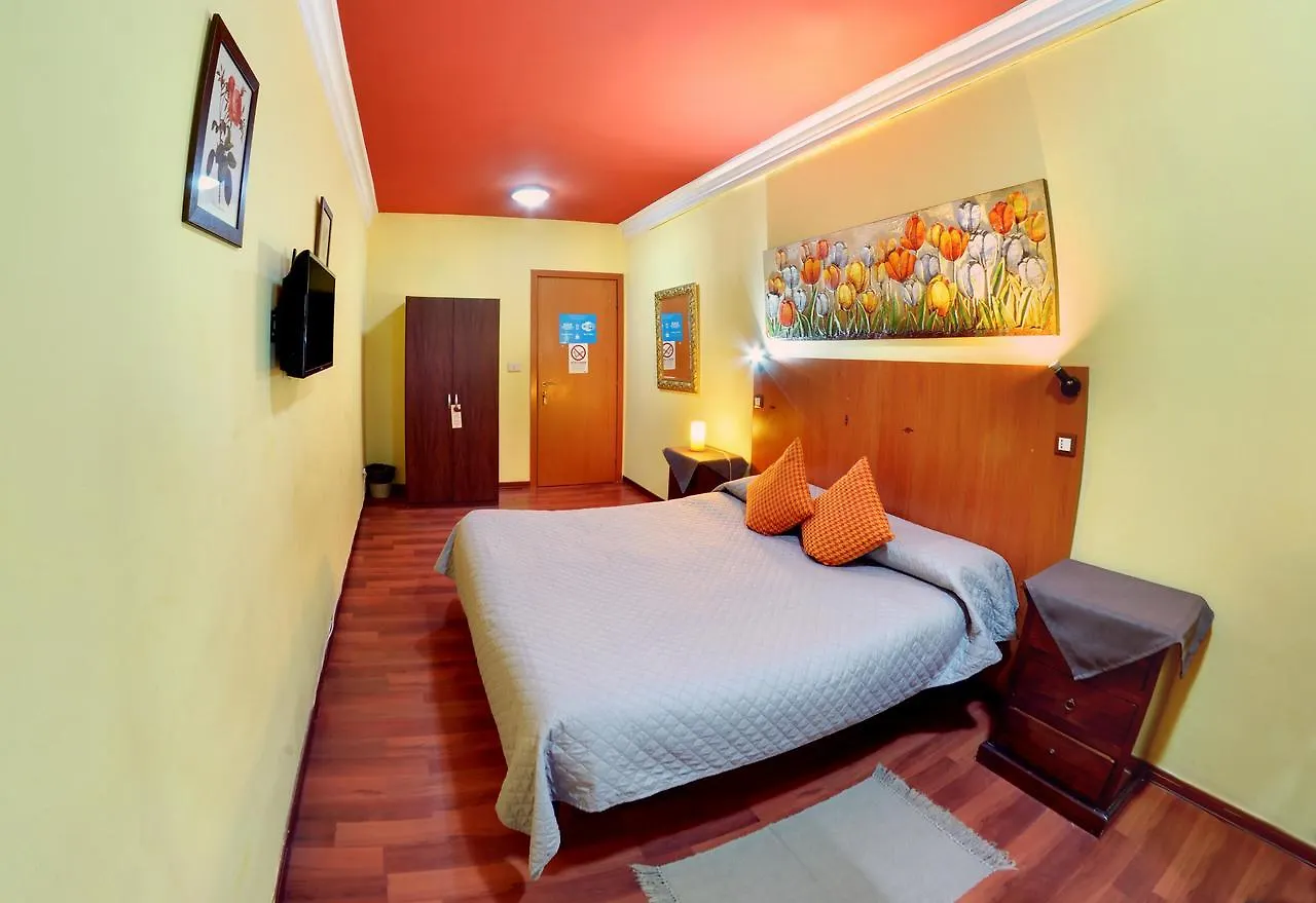 Hostel Agata Palermo 3*,  Włochy